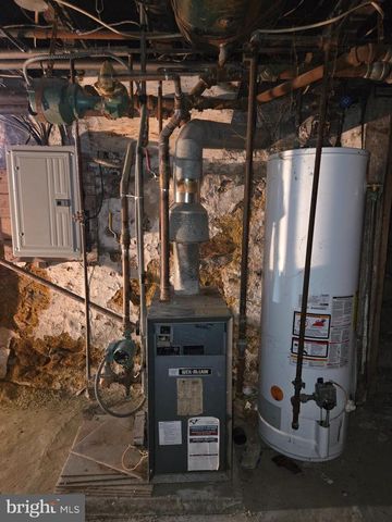 1135 COTTON ST, Reading, PA 19602