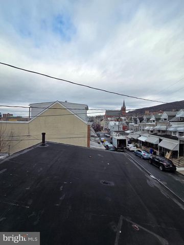 1135 COTTON ST, Reading, PA 19602