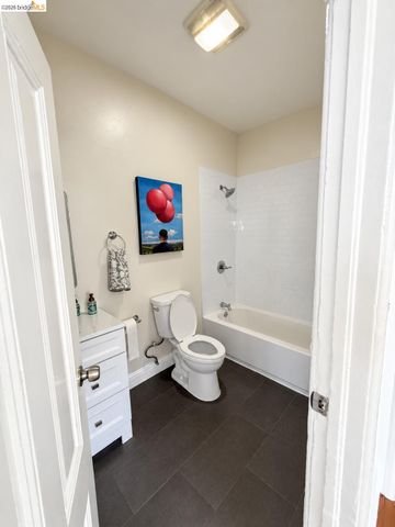 1324 Burnett, Berkeley, CA 94702