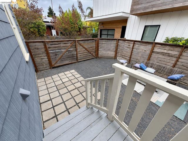 1324 Burnett, Berkeley, CA 94702