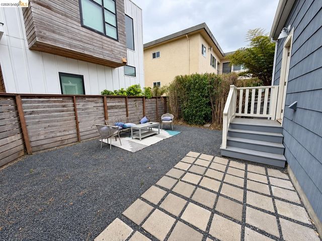 1324 Burnett, Berkeley, CA 94702