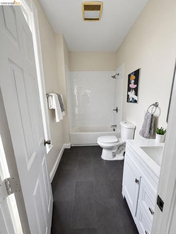 1324 Burnett, Berkeley, CA 94702