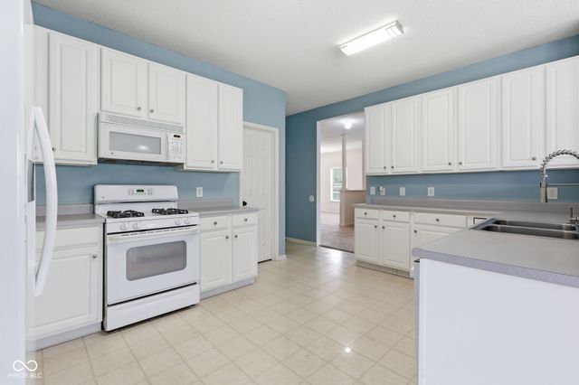 12670 E 131st Street, Fishers, IN 46037