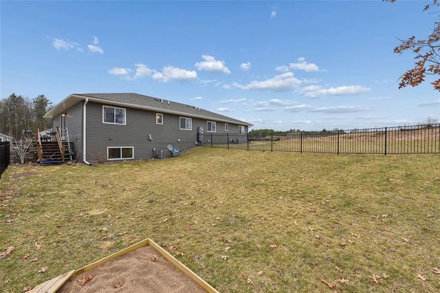 1352 Juniper Place, Eau Claire, WI 54703