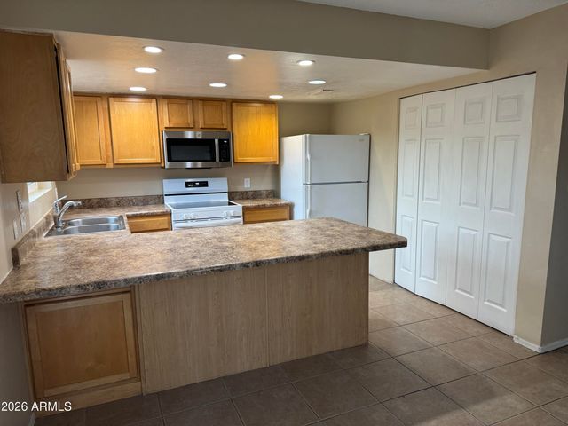 532 E 4th Place, Mesa, AZ 85203