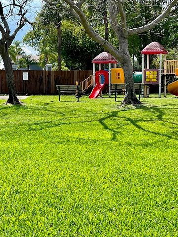 6866 NW 173rd Dr 610, Hialeah, FL 33015