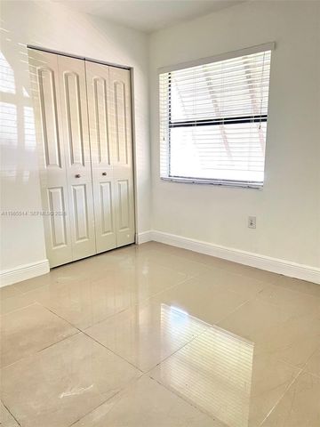 6866 NW 173rd Dr 610, Hialeah, FL 33015