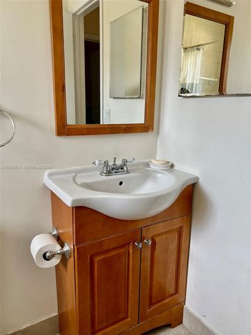 6866 NW 173rd Dr 610, Hialeah, FL 33015