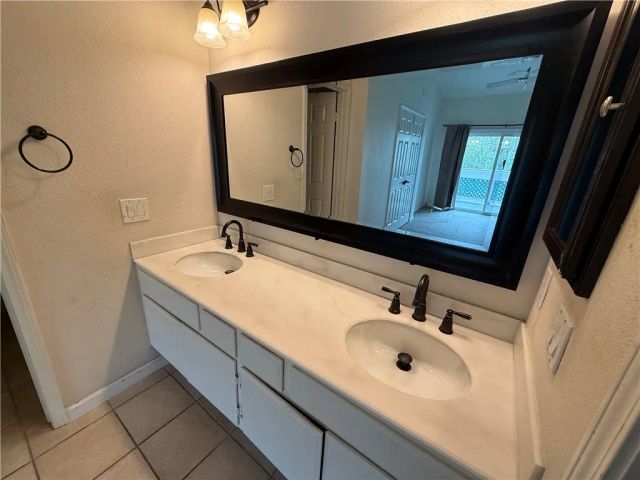 7532 Seaspring 201, Huntington Beach, CA 92648