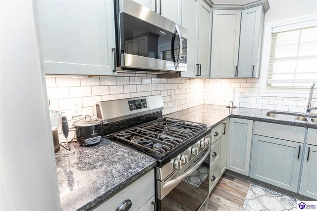 234 Royal Birkdale Court, Vine Grove, KY 41075