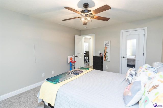 234 Royal Birkdale Court, Vine Grove, KY 41075