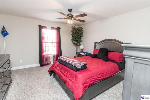 234 Royal Birkdale Court, Vine Grove, KY 41075