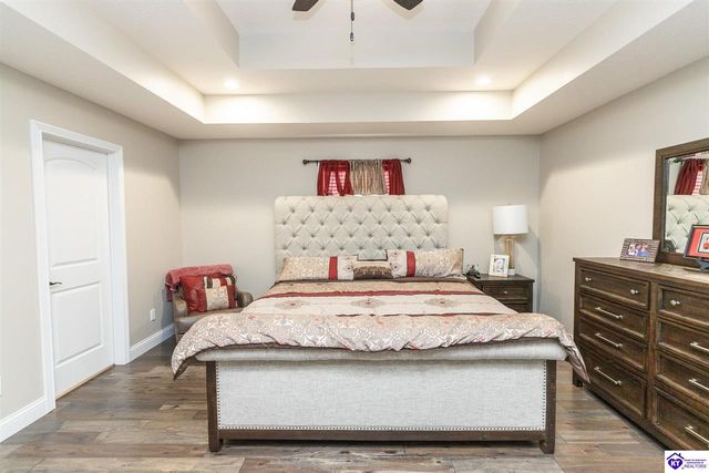 234 Royal Birkdale Court, Vine Grove, KY 41075