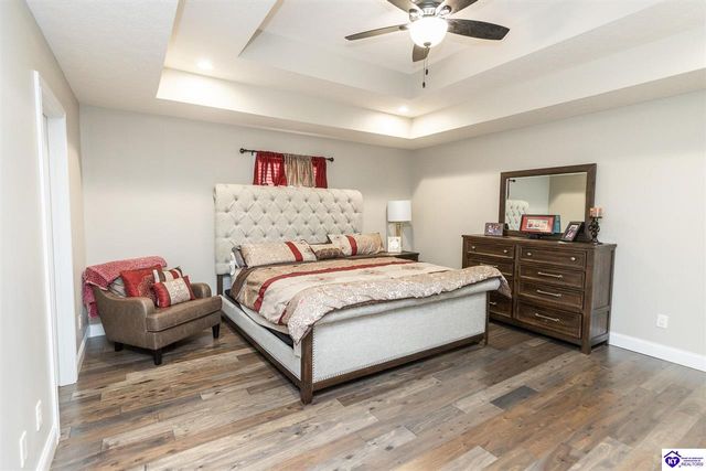 234 Royal Birkdale Court, Vine Grove, KY 41075