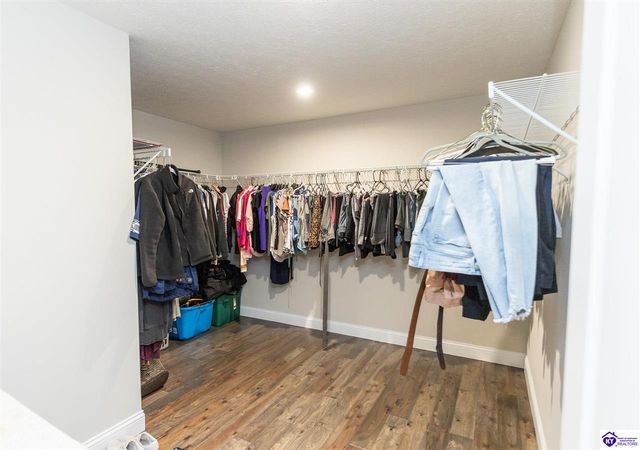 234 Royal Birkdale Court, Vine Grove, KY 41075