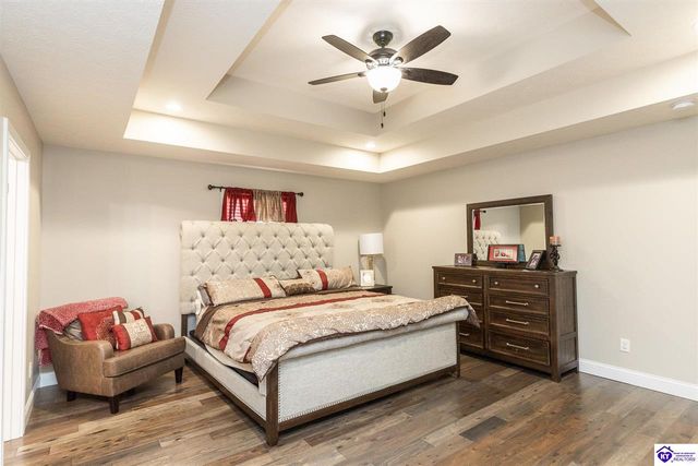 234 Royal Birkdale Court, Vine Grove, KY 41075