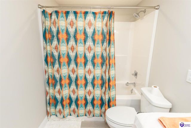 234 Royal Birkdale Court, Vine Grove, KY 41075