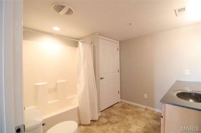 5123 Welsh Drive, Lake St Louis, MO 63367