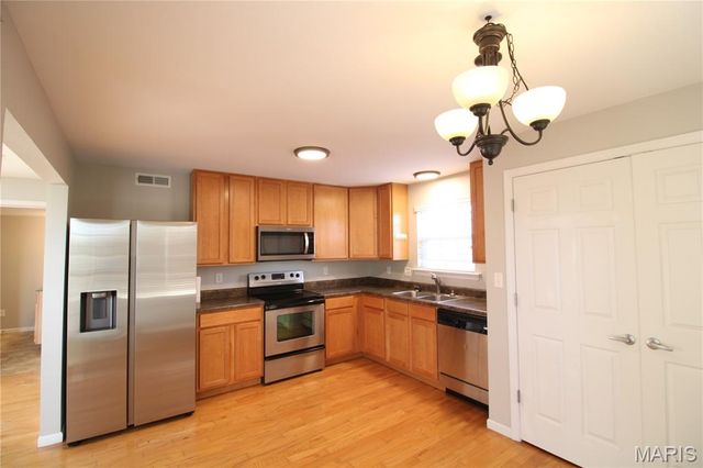5123 Welsh Drive, Lake St Louis, MO 63367
