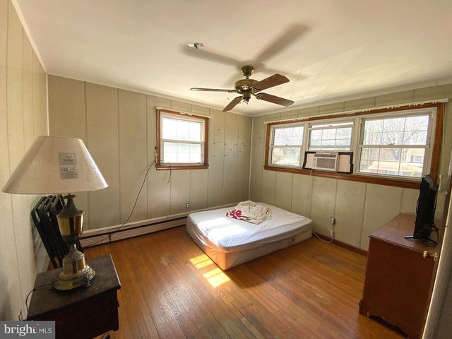 70 LOCUST AVE, Pennsville, NJ 08070