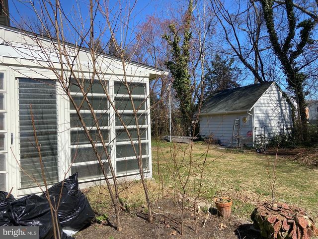 70 LOCUST AVE, Pennsville, NJ 08070