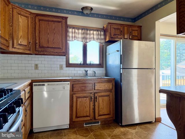 115 LION DR, Hanover, PA 17331