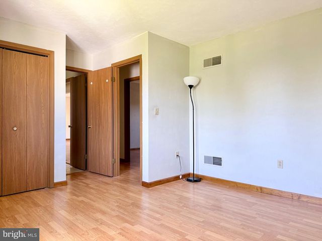 115 LION DR, Hanover, PA 17331