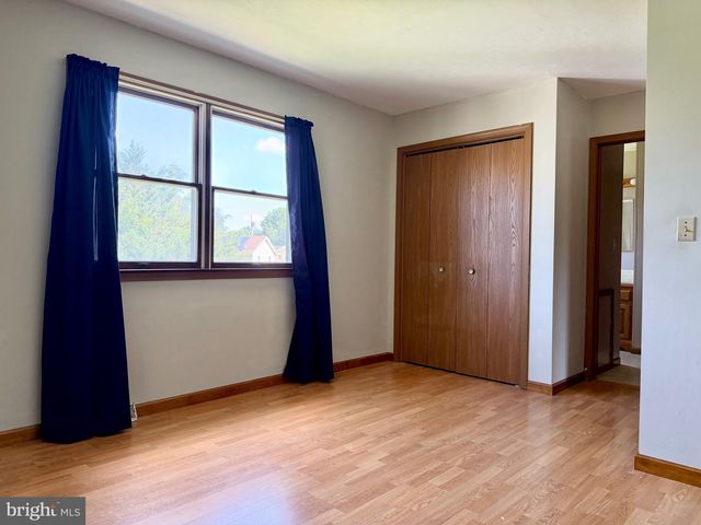 115 LION DR, Hanover, PA 17331
