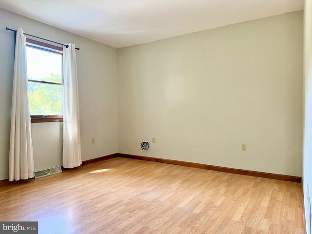 115 LION DR, Hanover, PA 17331