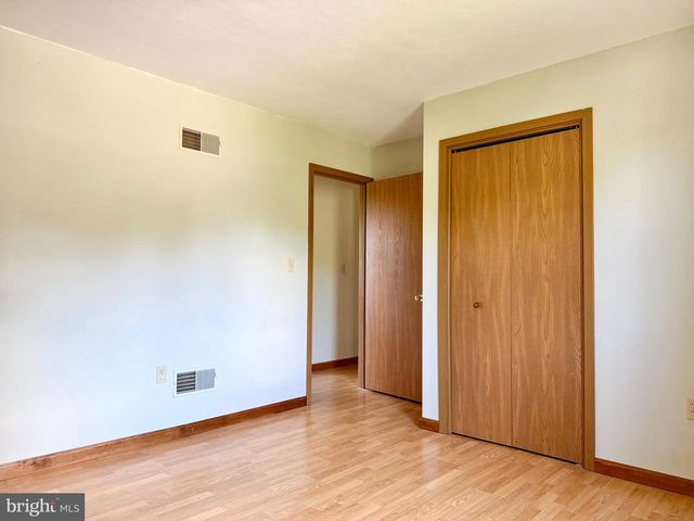 115 LION DR, Hanover, PA 17331
