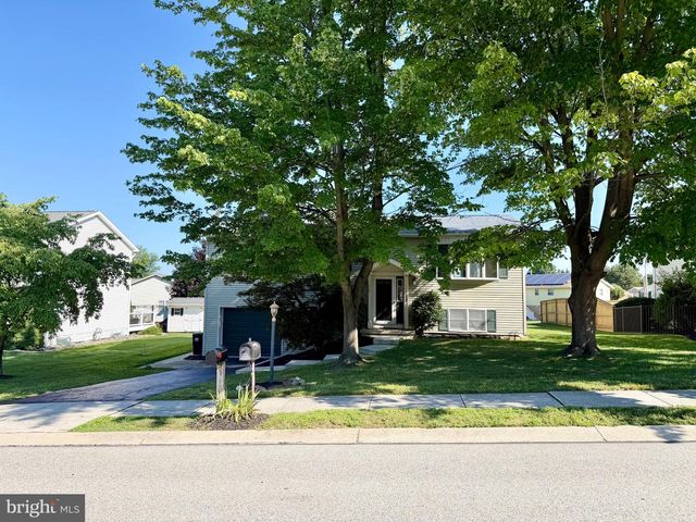 115 LION DR, Hanover, PA 17331
