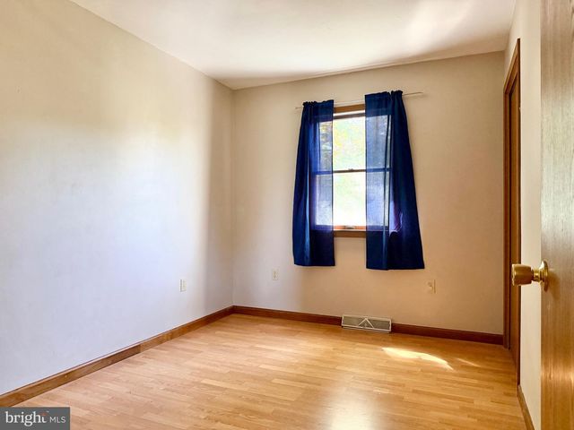 115 LION DR, Hanover, PA 17331