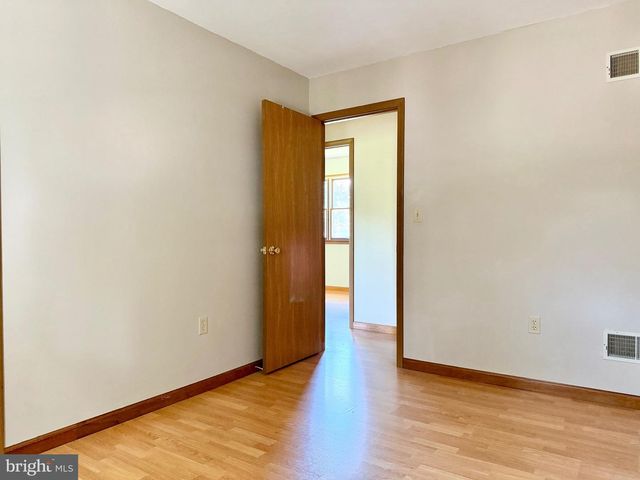 115 LION DR, Hanover, PA 17331