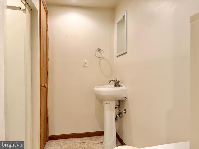 115 LION DR, Hanover, PA 17331