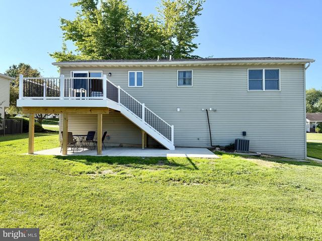 115 LION DR, Hanover, PA 17331