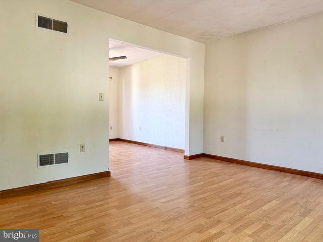 115 LION DR, Hanover, PA 17331