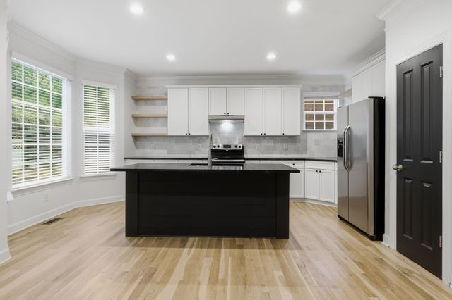 2661 Avery Park Dr, Nashville, TN 37211