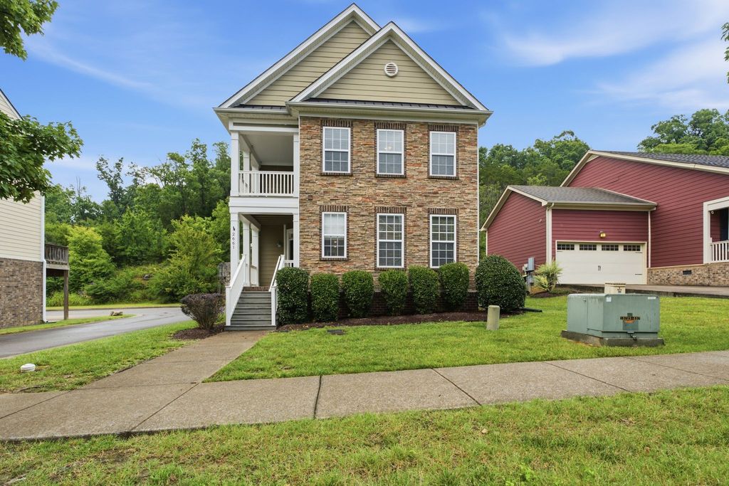 2661 Avery Park Dr, Nashville, TN 37211