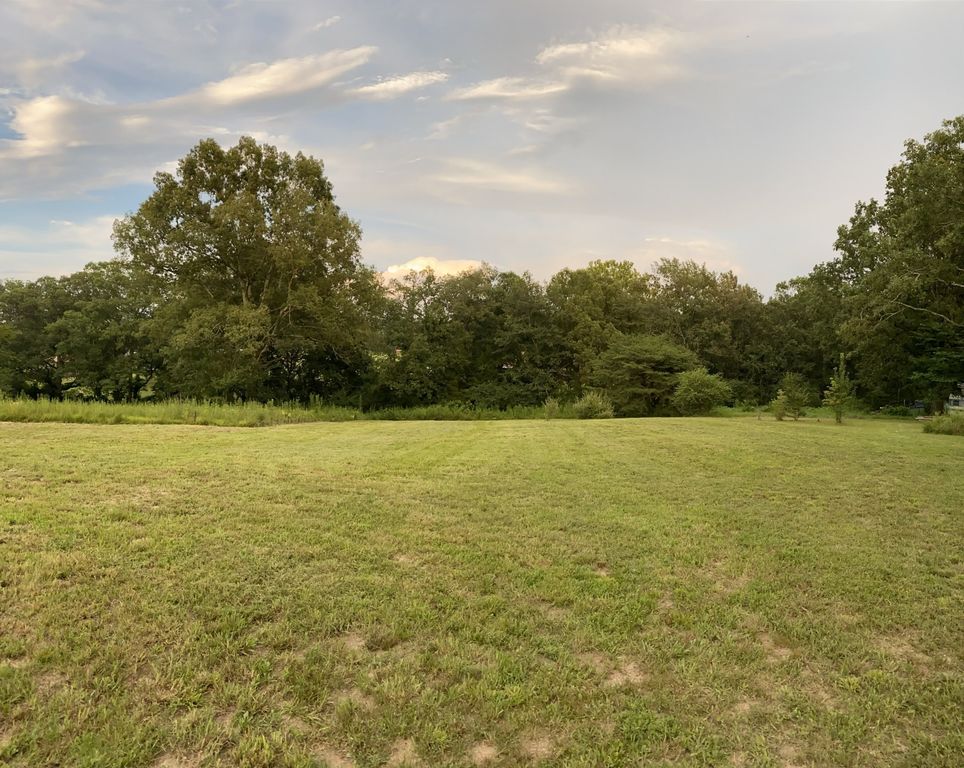 1541 Old Schoolhouse Rd, Nunnelly, TN 37137