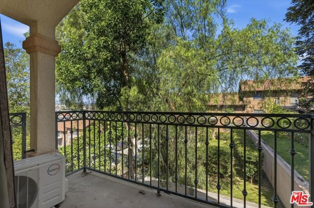 438 S Garfield Avenue, Monterey Park, CA 91754