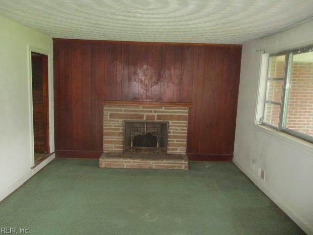 4052 Sunkist RD, Chesapeake, VA 23321