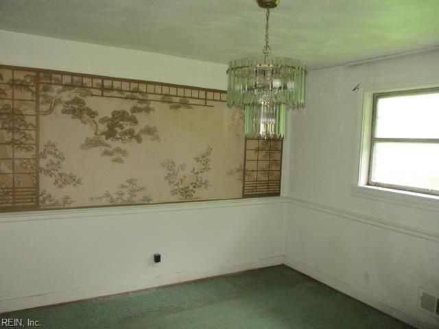4052 Sunkist RD, Chesapeake, VA 23321