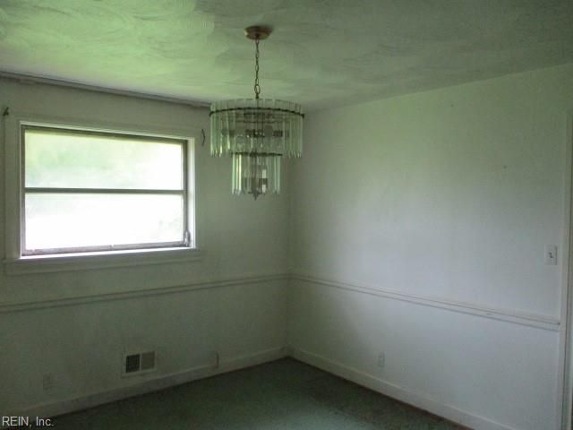 4052 Sunkist RD, Chesapeake, VA 23321