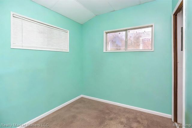 2543 Henry Road, Lapeer, MI 48446