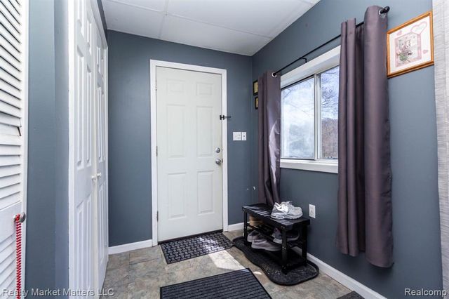 2543 Henry Road, Lapeer, MI 48446