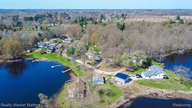 2543 Henry Road, Lapeer, MI 48446