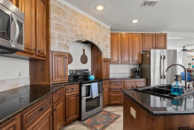 772 County Road 2417, Leesburg, TX 75451