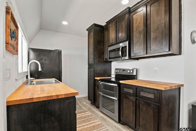 772 County Road 2417, Leesburg, TX 75451