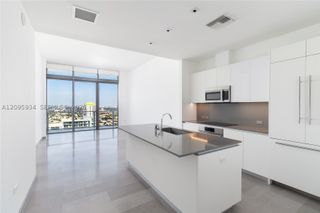 68 SE 6th St 4006, Miami, FL 33131