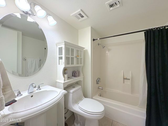 1225 E Avenida Hermosa --, Phoenix, AZ 85014